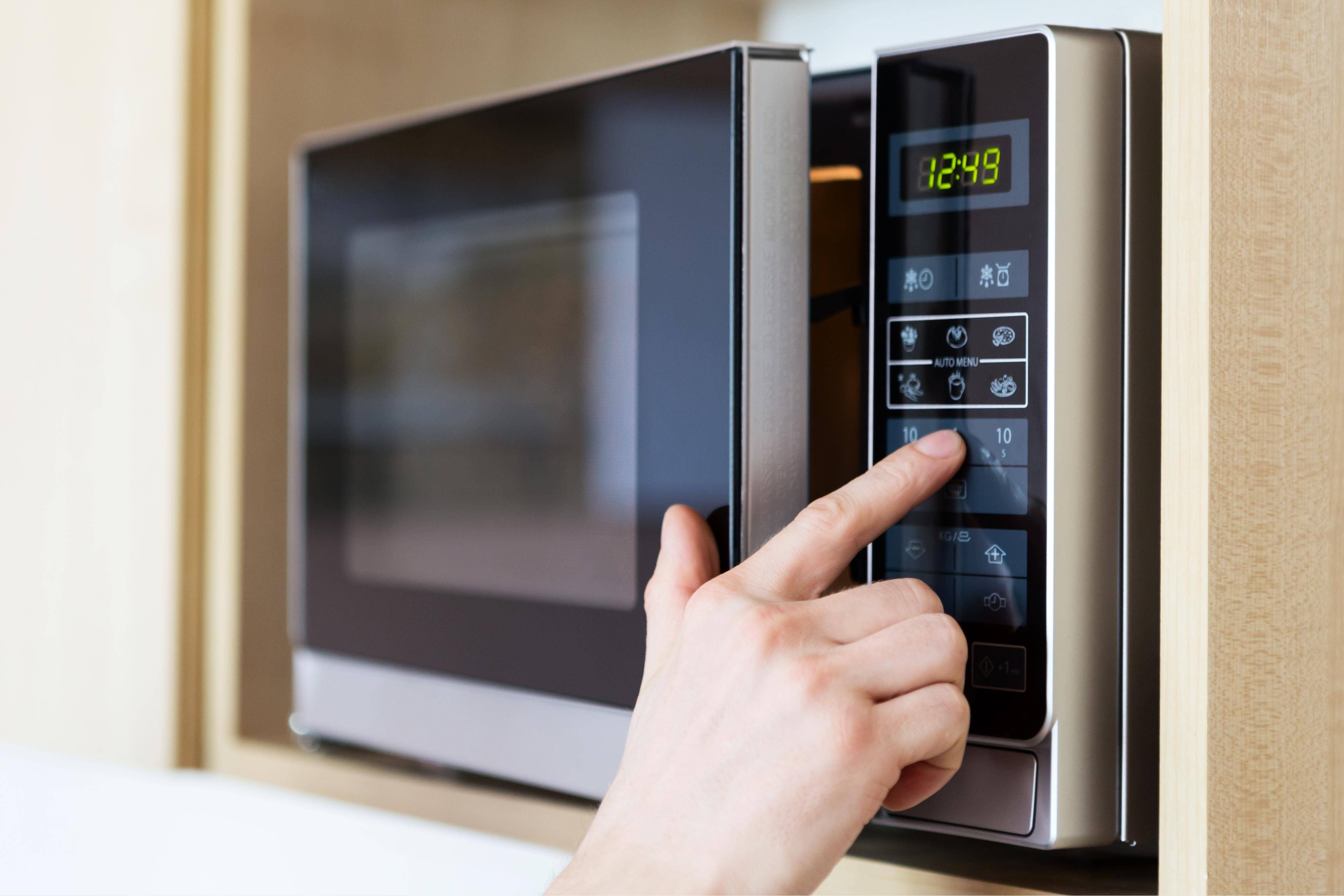 Percy Spencer: microwave oven