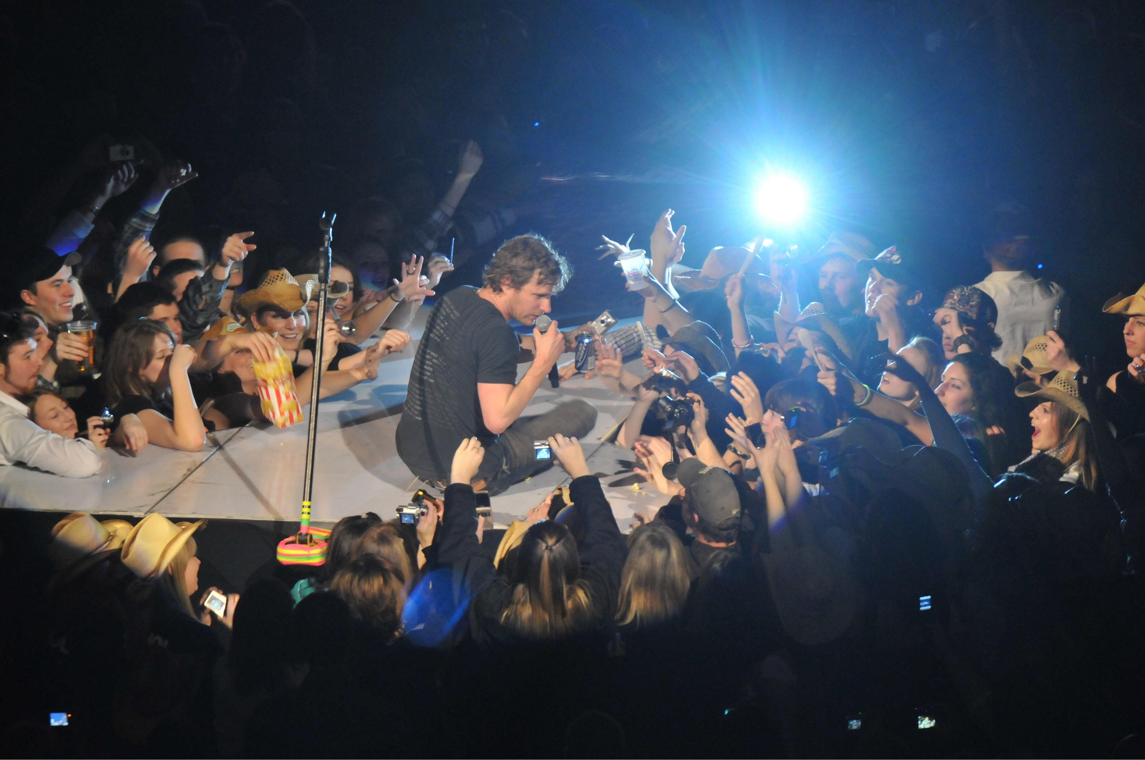 #6. Dierks Bentley (tie)