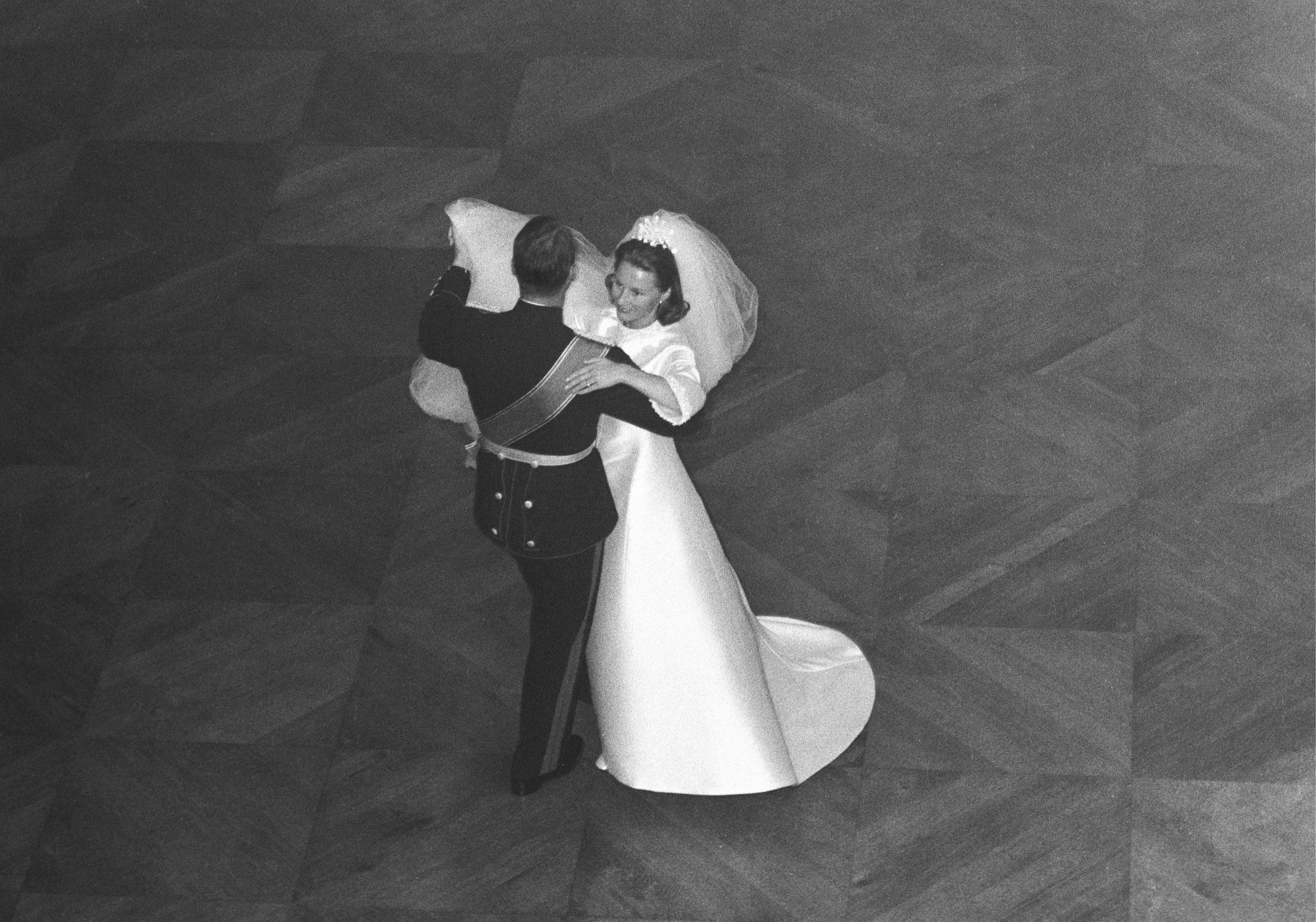 1960: Wedding playlists are revolutionized