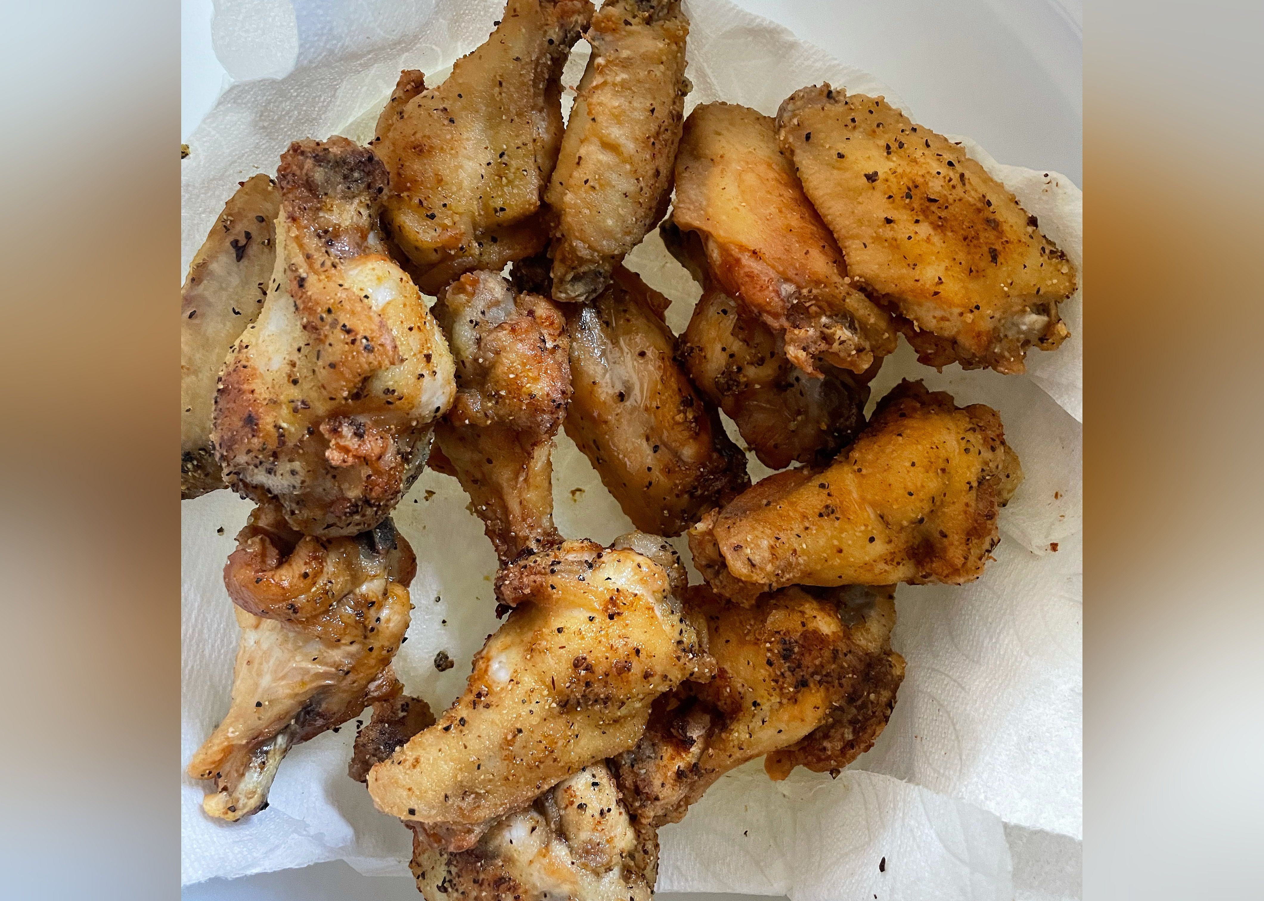 Easy Lemon-Pepper Chicken Wings