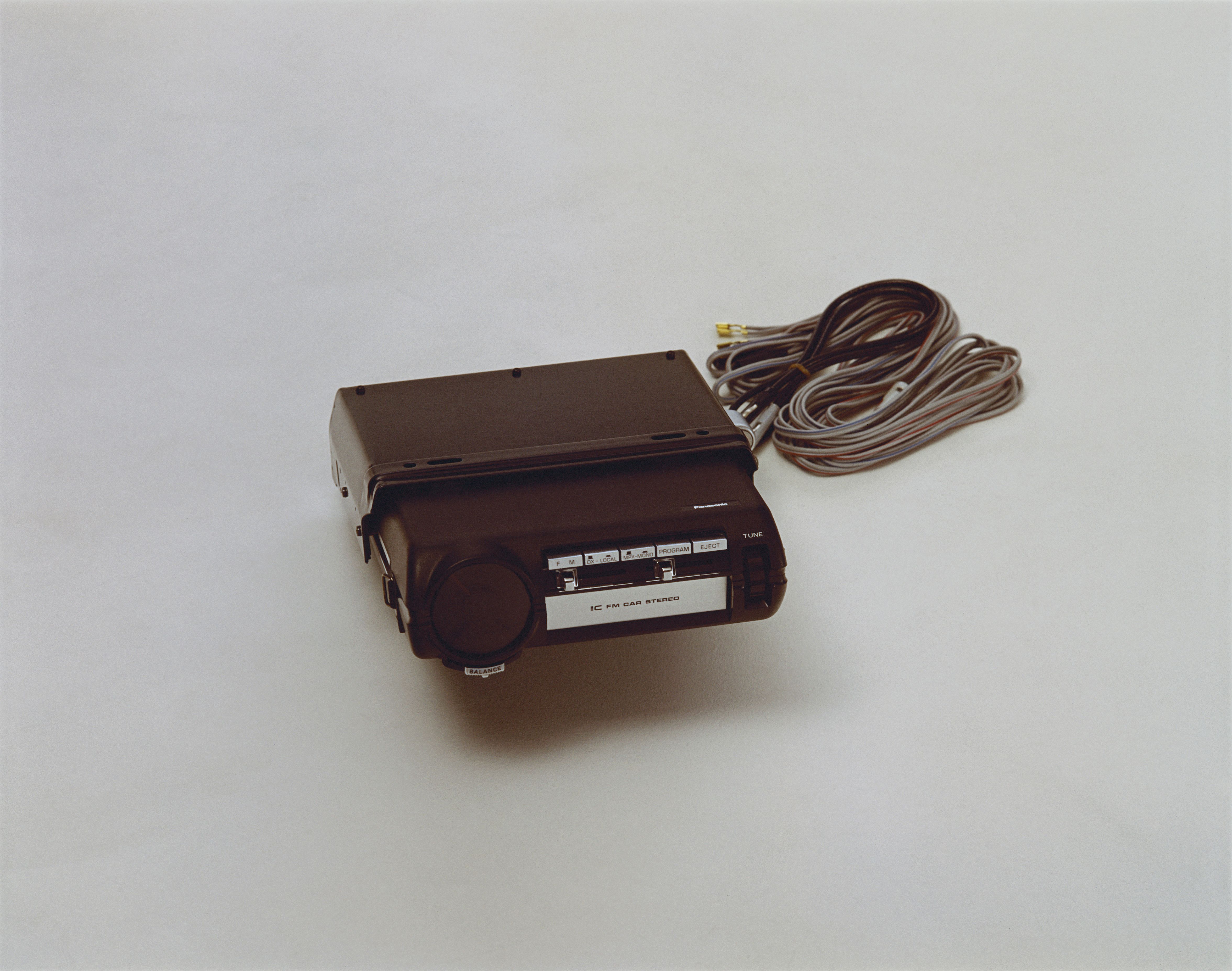 1969: Cars get stereo sound