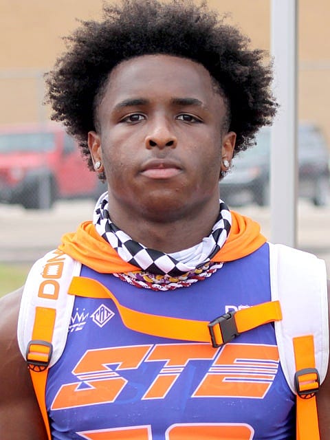 #27: Julian Humphrey (CB)