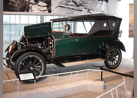 #17. America On Wheels Museum