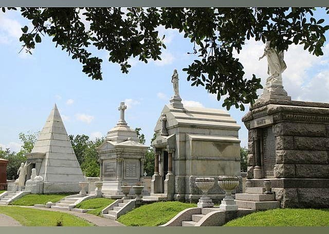 #17. Lafayette Cemetery No.1