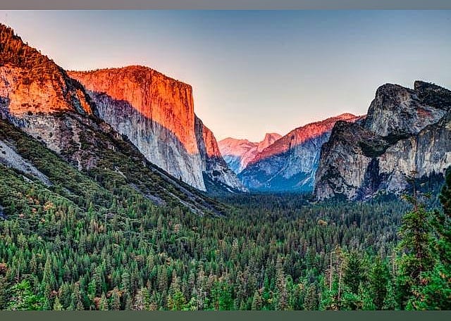 #3. Tunnel View