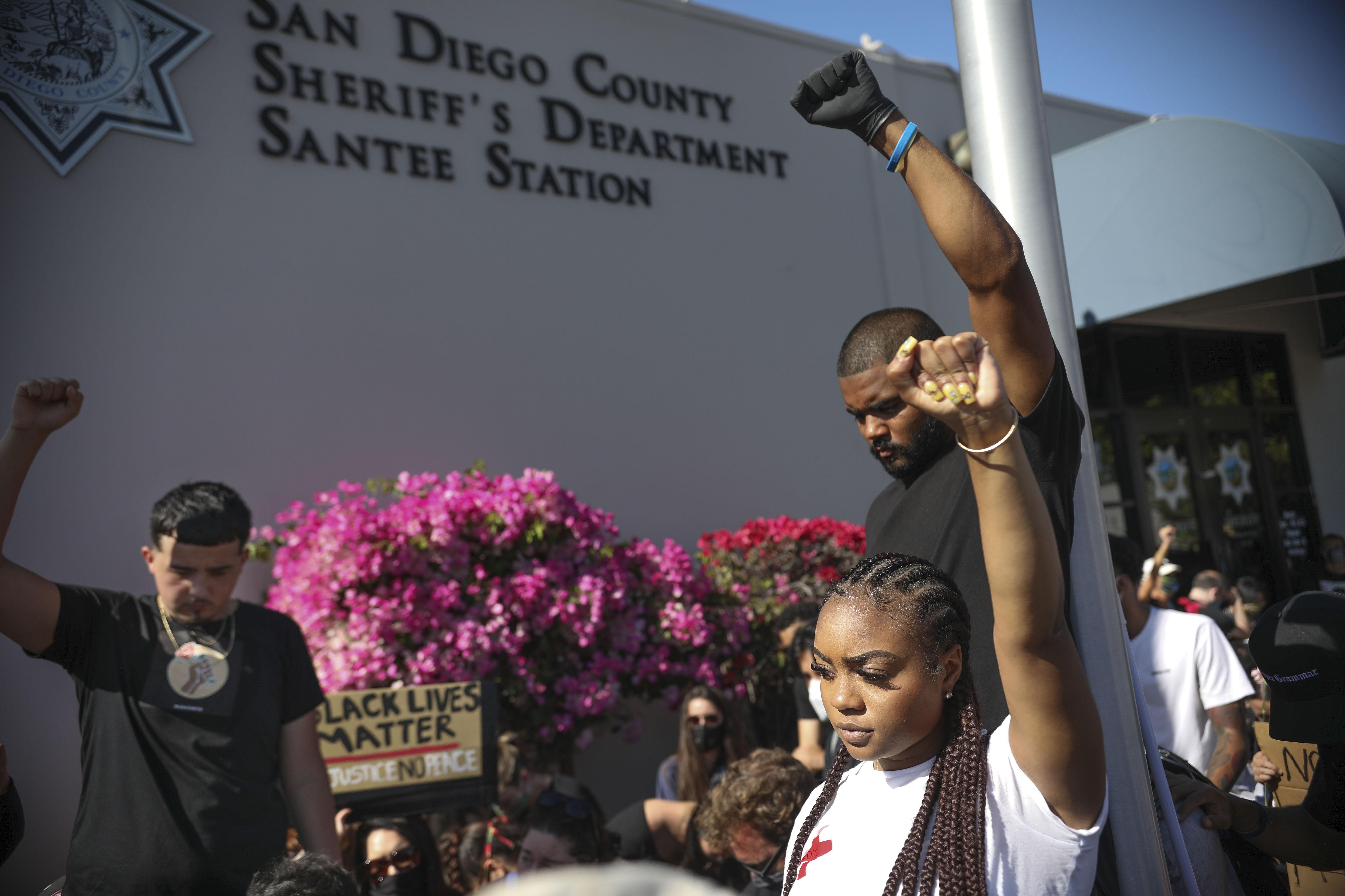 June 1: San Diego police ban carotid restraints