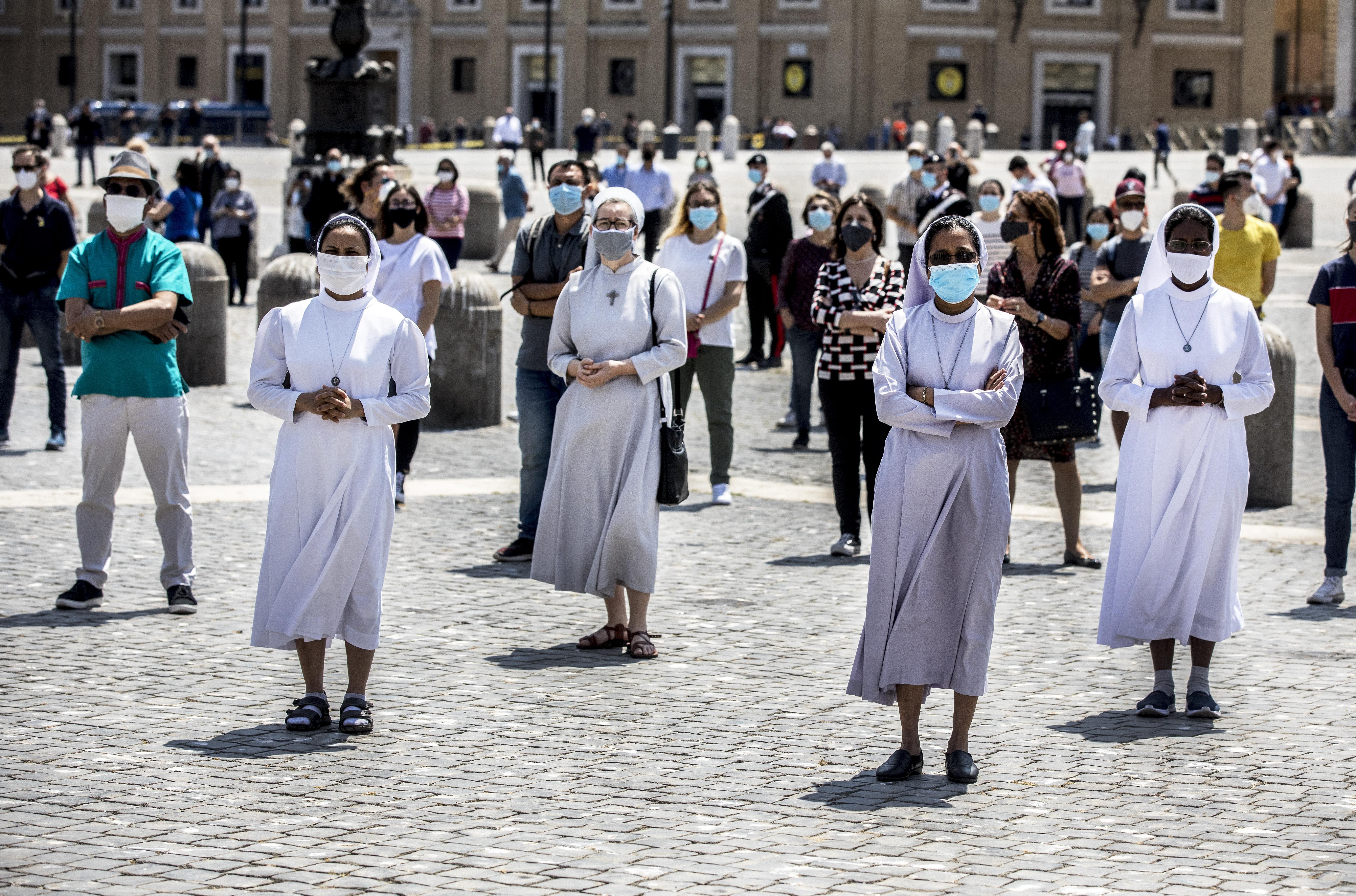 Return of the faithful in Rome