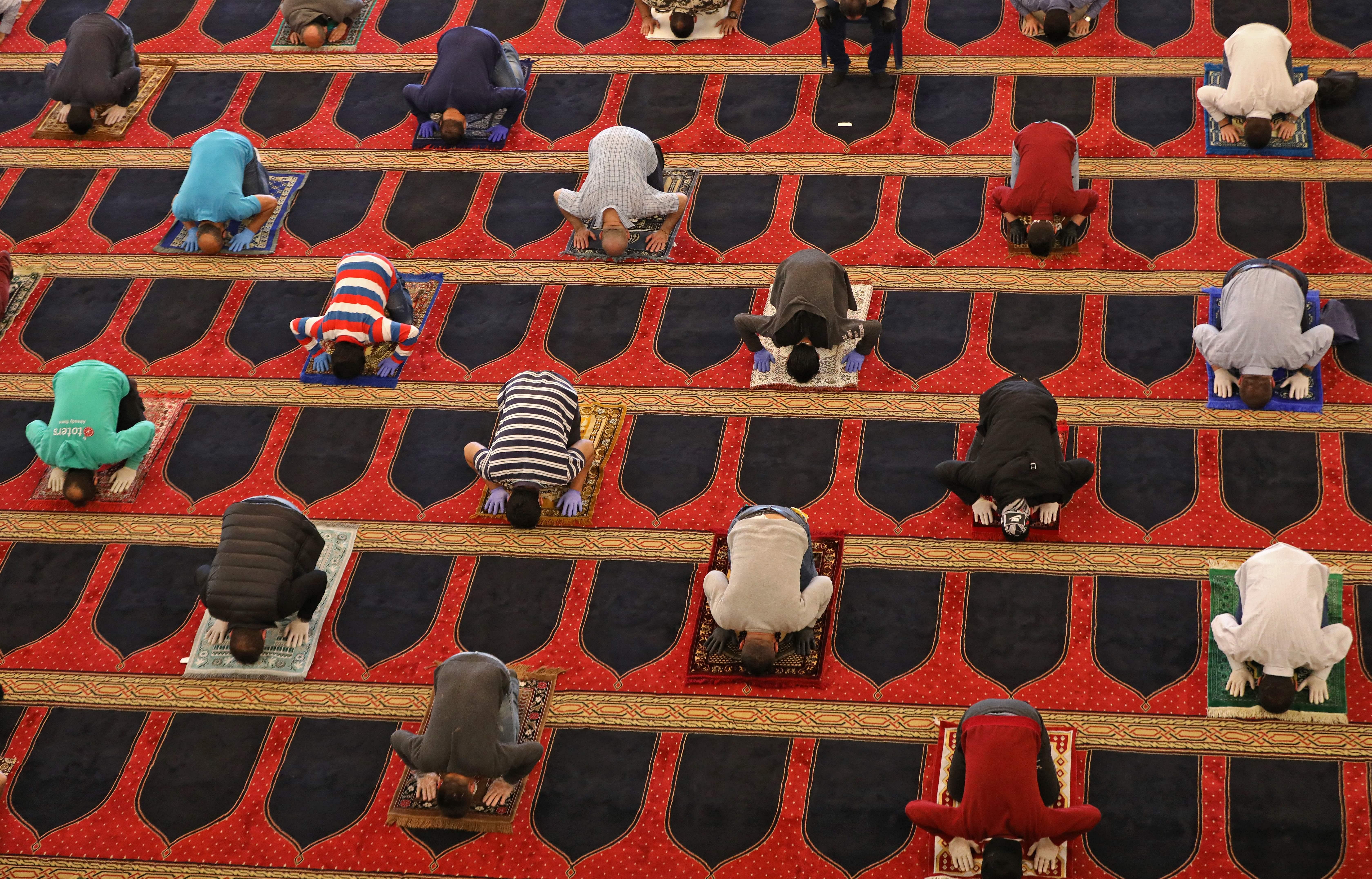 Friday prayers in Lebanon