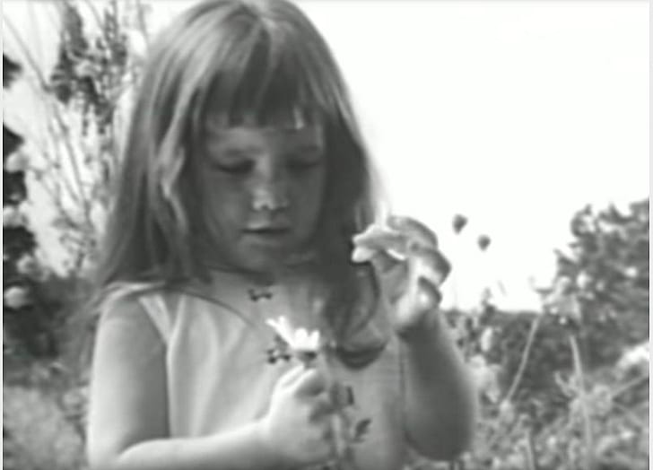 1964: Daisy Girl