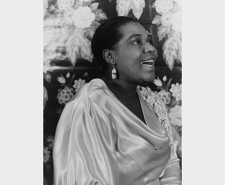 1923: Bessie has the blues