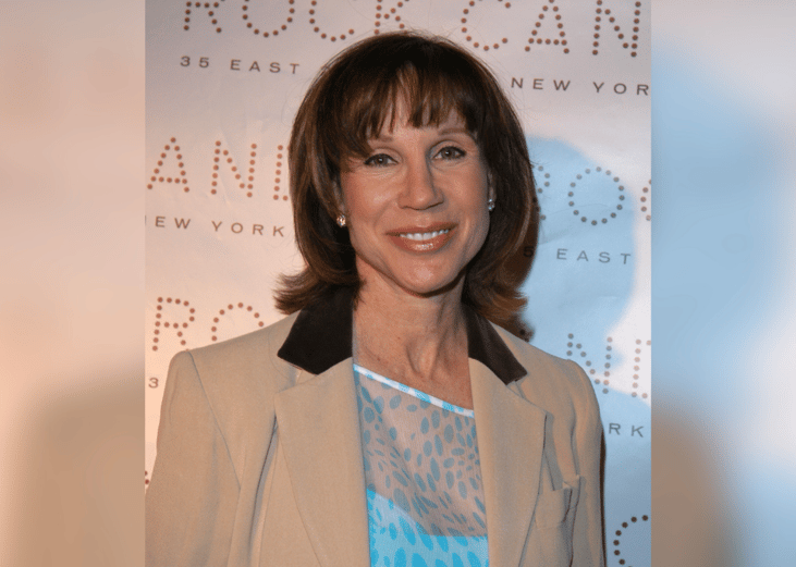 Sale Johnson attends event.