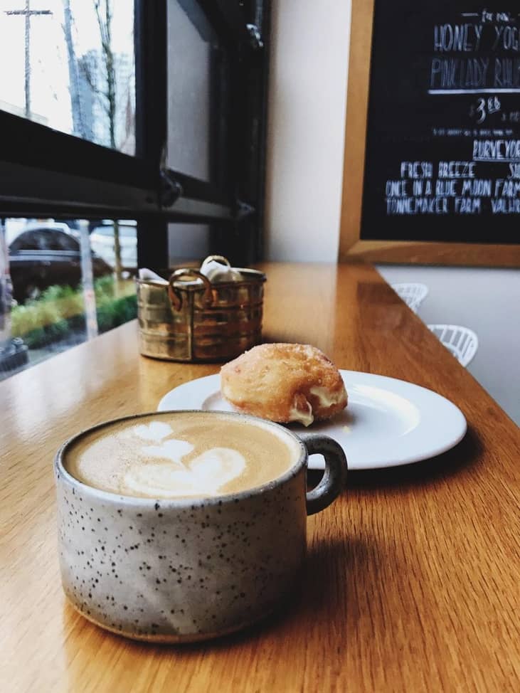 Washington: General Porpoise Coffee & Doughnuts