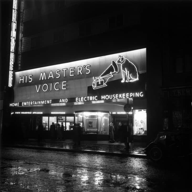 1949: Records at 45 rpm