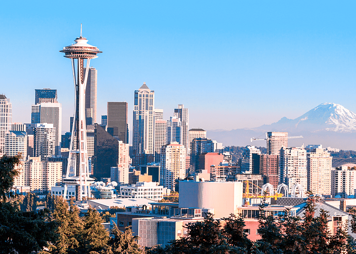 Clear sky behind the Seattle, Washington skyline
