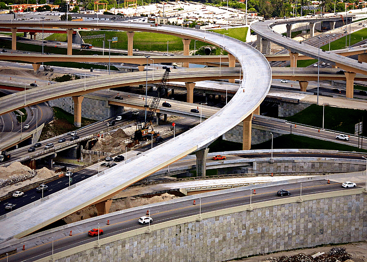 Aerial view of intersecting highways in Miami