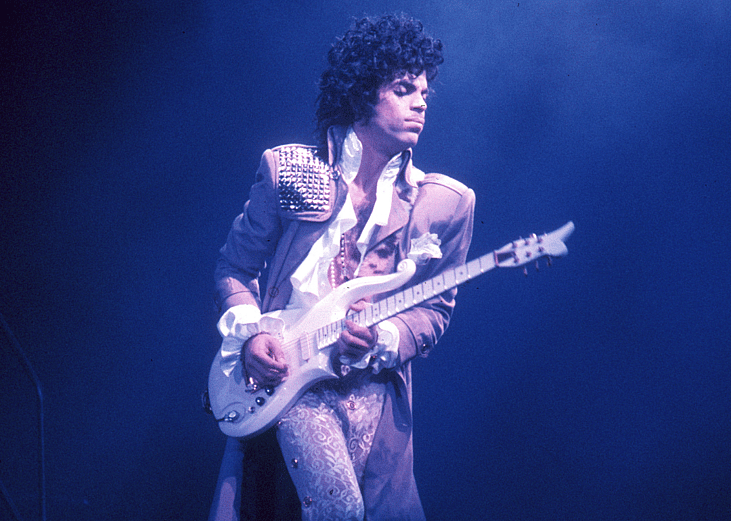 rince performs live at the Fabulous Forum on February 19, 1985 in Inglewood, California.