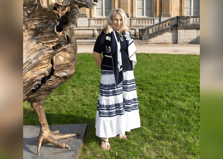 Jane Holzer attends exhibition at Versaille.