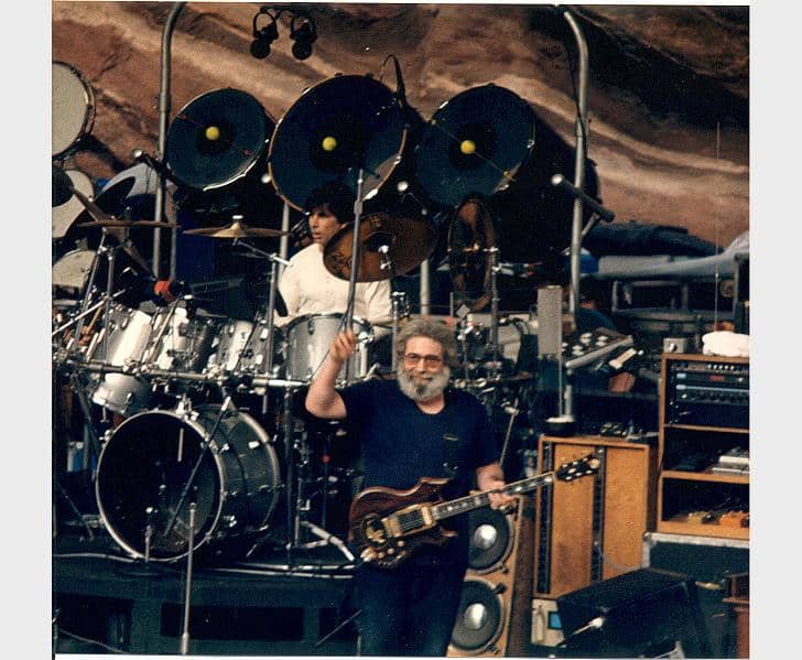 1995: Grateful Dead loses Garcia