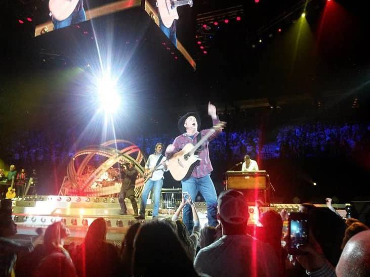 #16. Garth Brooks and Trisha Yearwood: World Tour