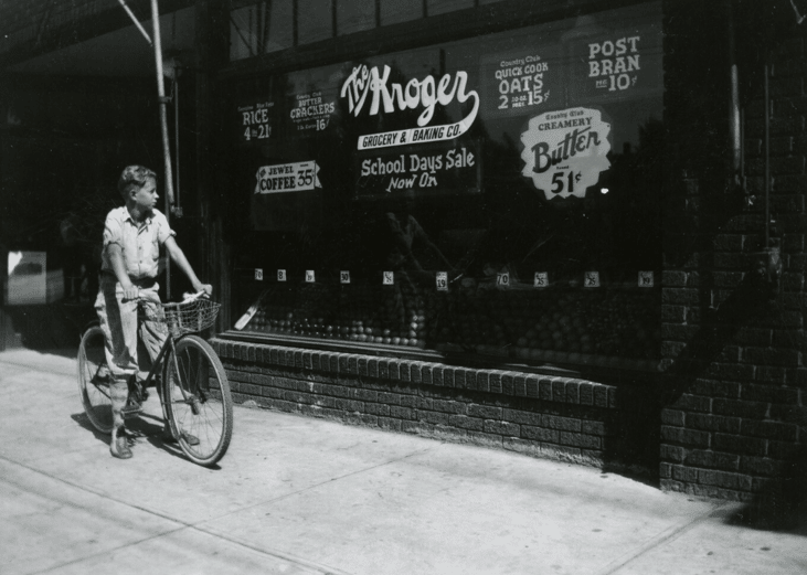 1920s: Regional chain grocery stores enter the market