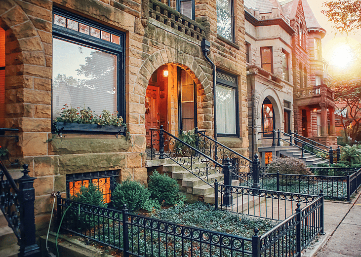 A neighborhood of rowhouses in Chicago.