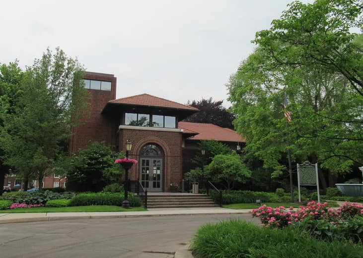 Grosse Pointe Shores City Hall.