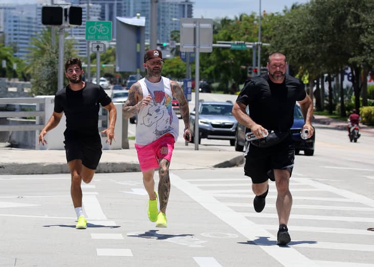 Adam Levine: Yoga