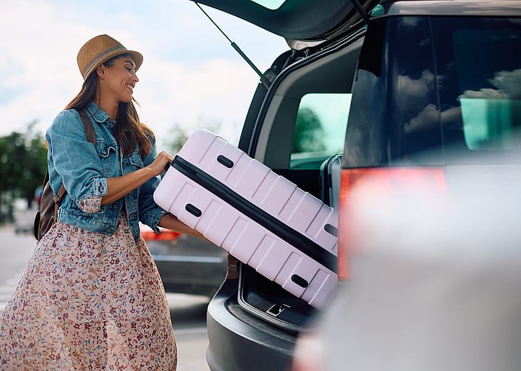How much it costs to park at Miami International Airport
