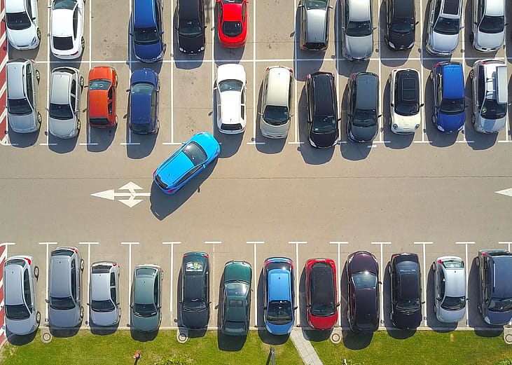 How much it costs to park at Cleveland Hopkins International Airport