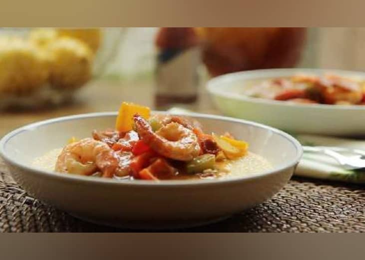 Old Charleston Style Shrimp and Grits