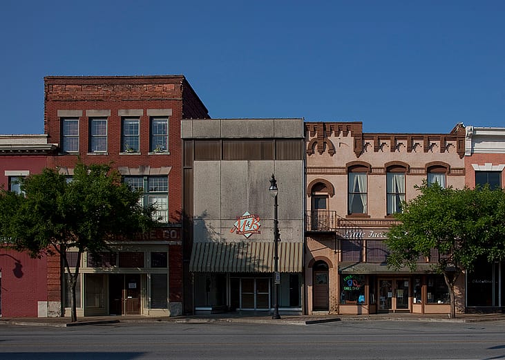 A street in Gadsden, Alabama.