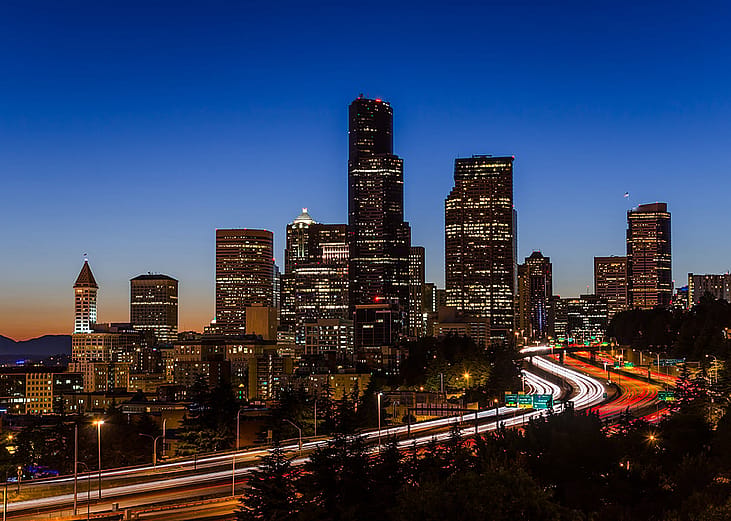 A view of Seattle's city skyline at night.