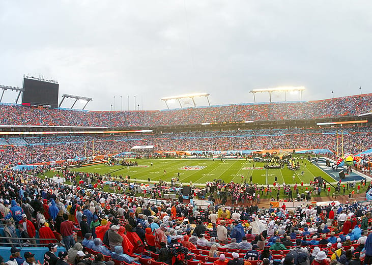 Sports fans gathering for the Super Bowl XLI between the Indianapolis Colts and Chicago Bears at Dolphins Stadium in Miami, Florida, USA.