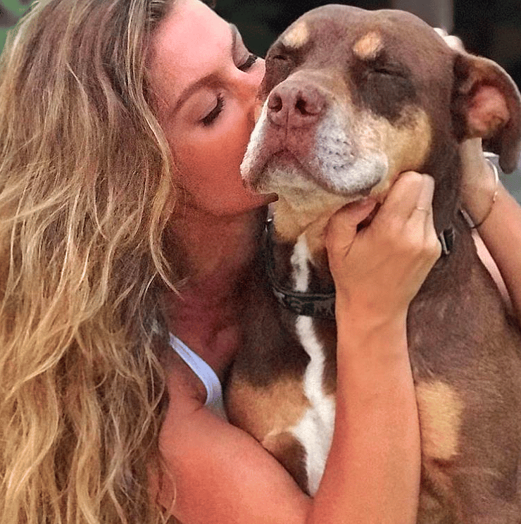 Gisele Bundchen and Tom Brady: Lua and Fluffy