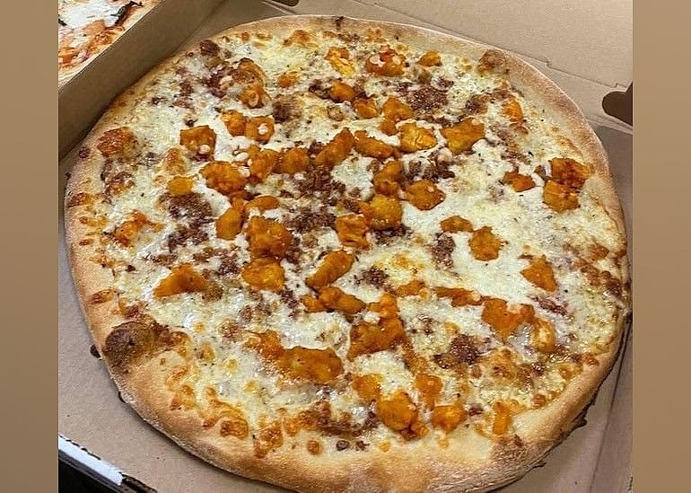 #11. Pisa Pizza Malden