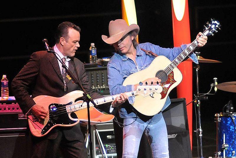 Dwight Yoakam, 61