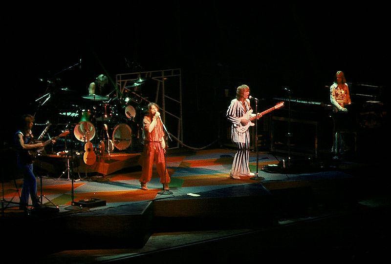 Steve Howe (Yes), 71