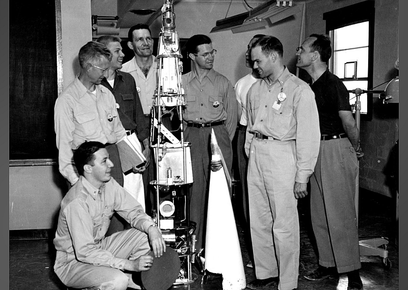 1952: Two monkeys and two mice make it to space and back