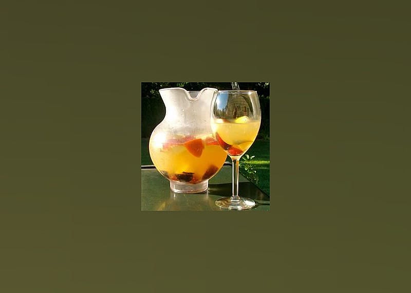 White Peachy Sangria
