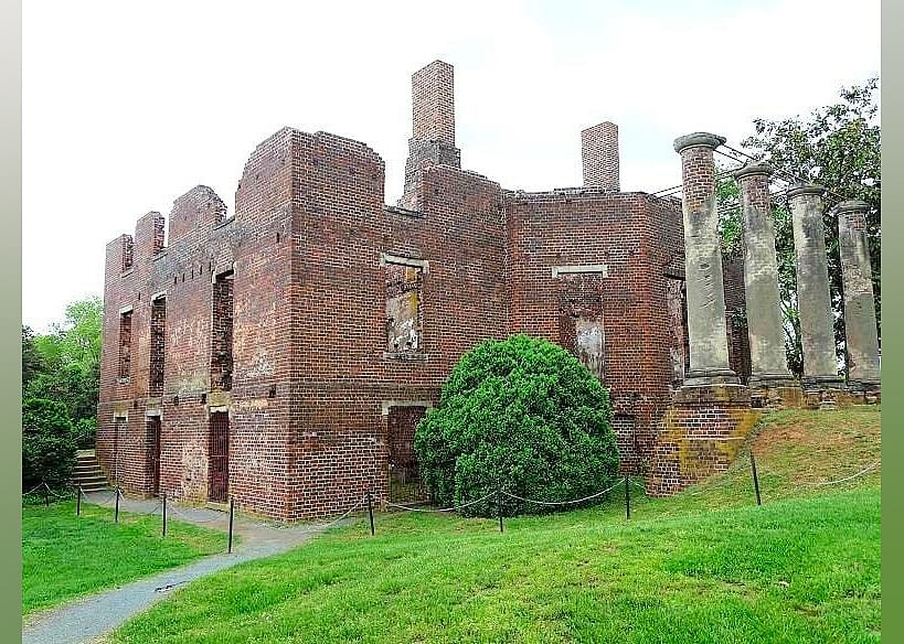 #4. Barboursville Vineyards and Historic Ruins