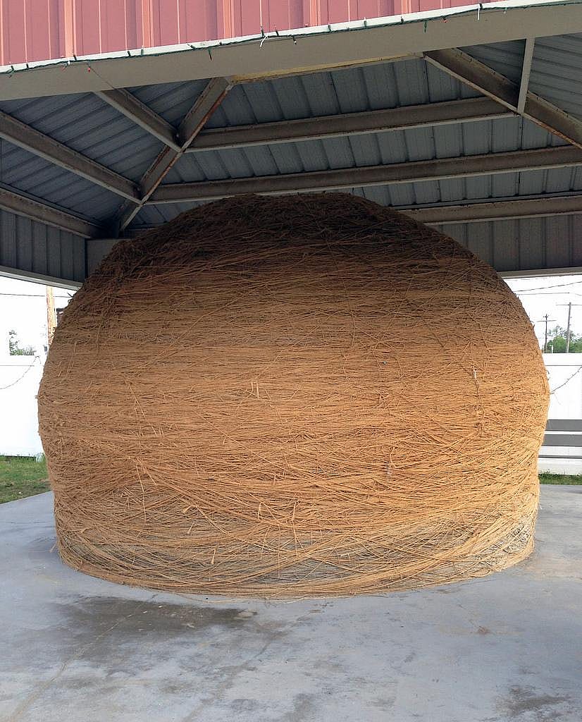 Kansas: The World's Largest Ball of Twine