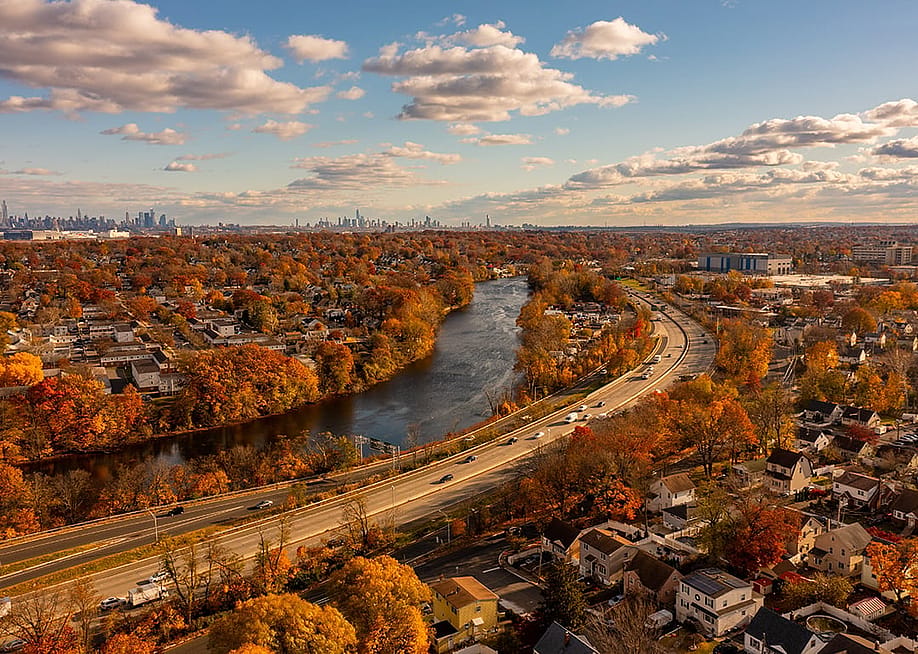 Aerial view of Passaic River in New Jersey. — Col.Wilson 27 // Shutterstock