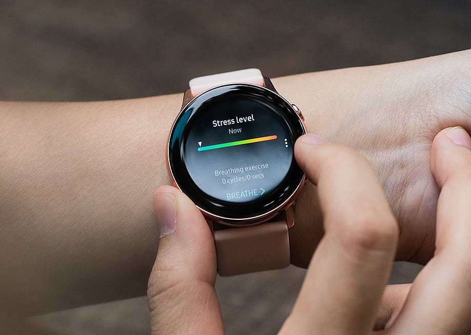 Fitness watch measuring stress level. — Chikena // Shutterstock