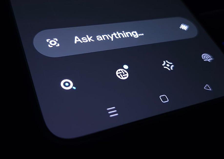 Close up image of Perplexity app's prompt screen. — Nwz // Shutterstock