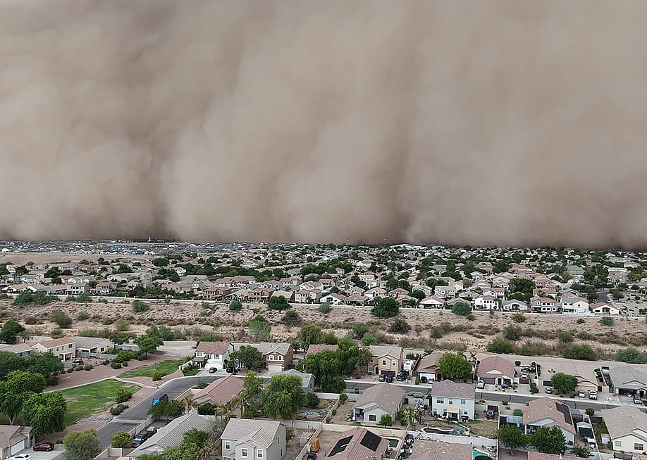 An incoming haboob or dust storm in Phoenix, Arizona, USA. — Spill The Tea Photography // Shutterstock
