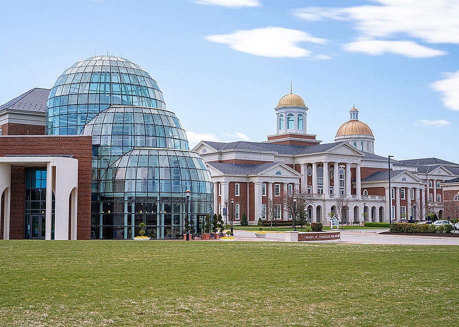 Inside the campus of Christopher Newport University in Newport News, Virginia, USA. — Eli Wilson // Shutterstock