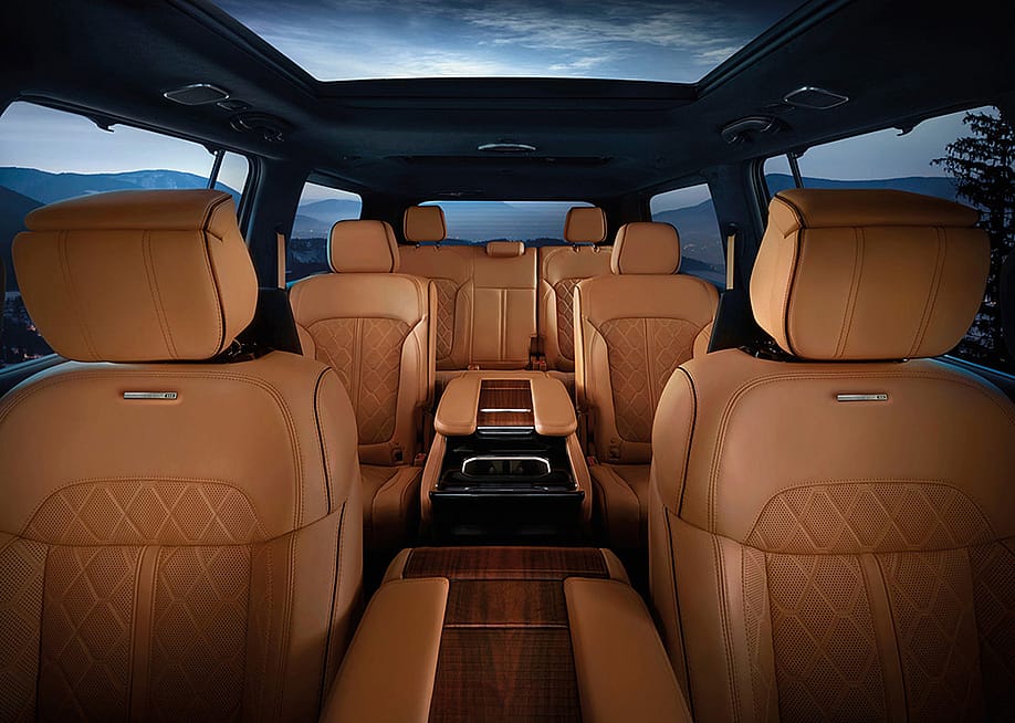 Leather interior of a 3-row SUV — Stellantis