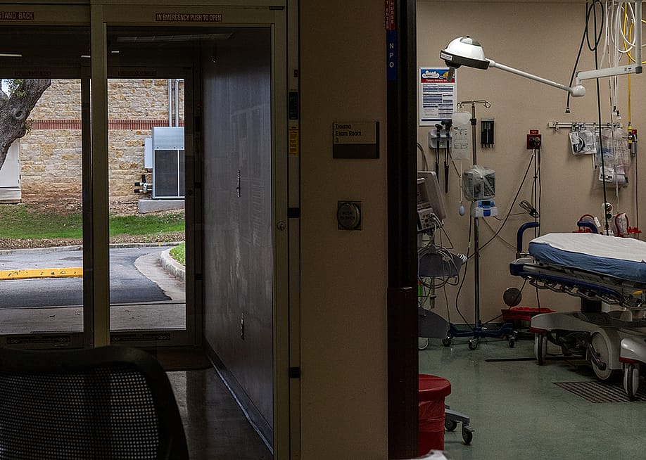 An operating room stands next to entryway doors at the emergency room in Hondo, Texas. — Kaylee Greenlee for The Washington Post via Getty Images