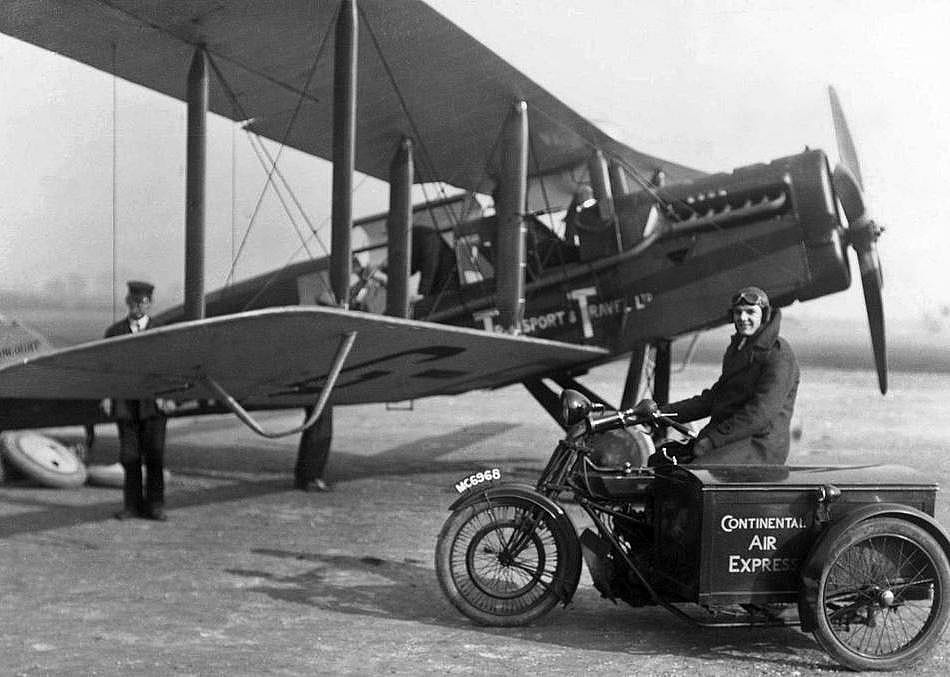 1920: First transcontinental air mail service