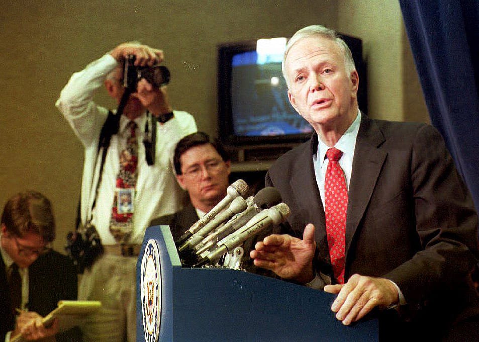 1992: Reporting on congressional misconduct